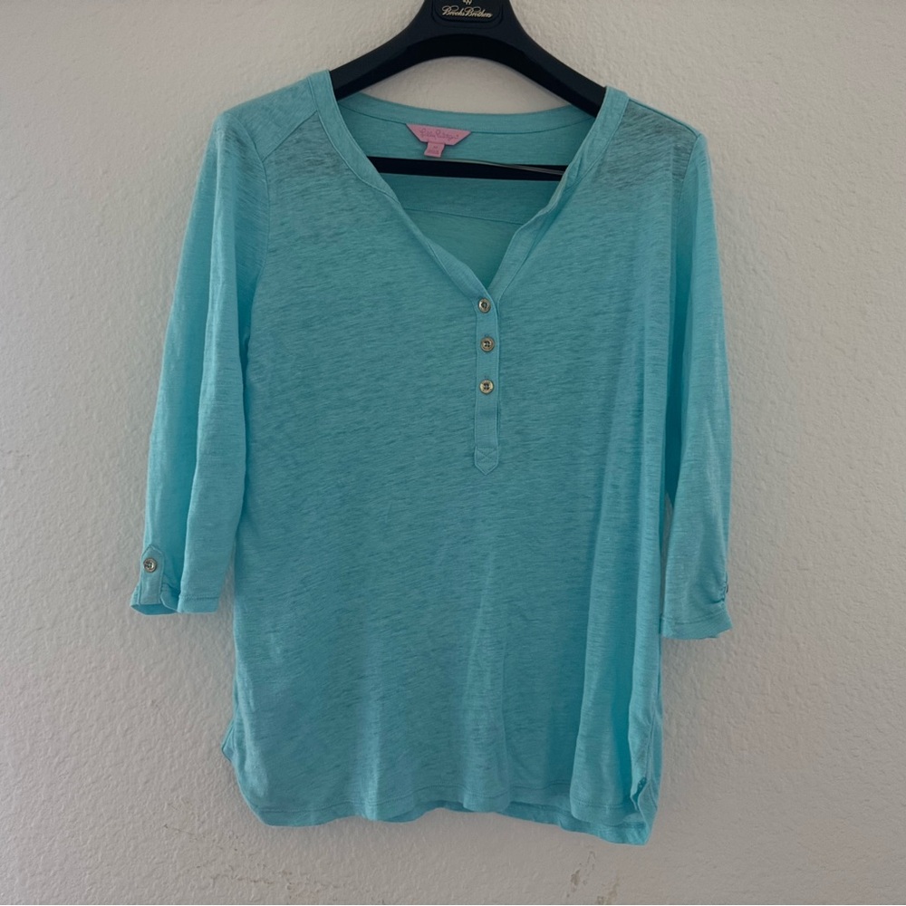 Lily Pulitzer Blue 3/4 Sleeve Henley Top